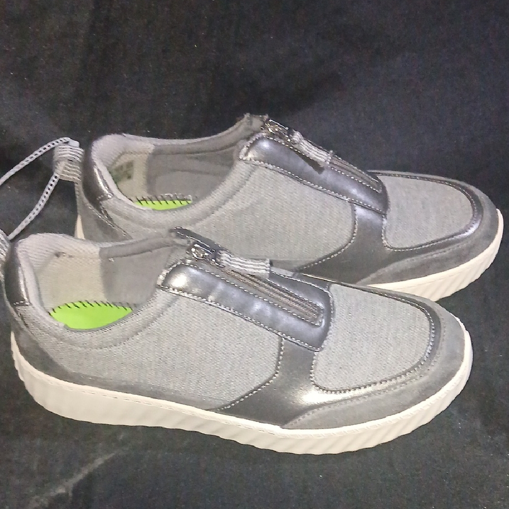 Women's Gray Slip-On Casual Sneakers